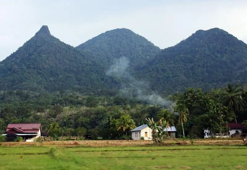 Eksplorasi Sisi Tersembunyi Singkawang: Panduan Travel Autentik